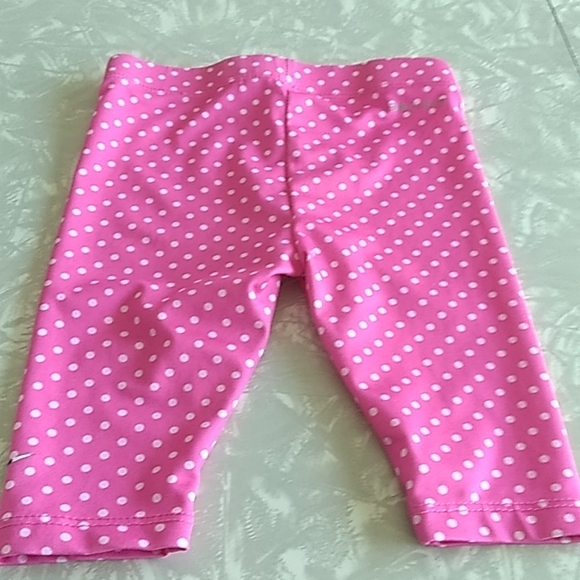 Nike Dri-FIT mid calf leggings. - Picture 3 of 7